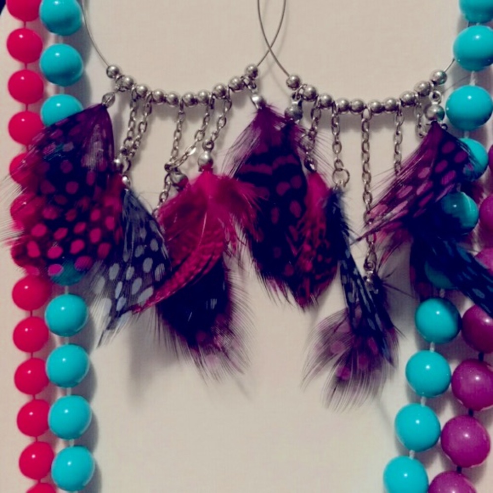 Beautiful hand picked earring and necklaces set - Picture 3 of 4
